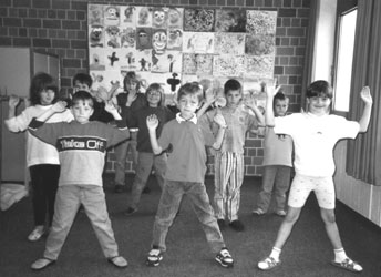 Kindergruppe bei Uebungen